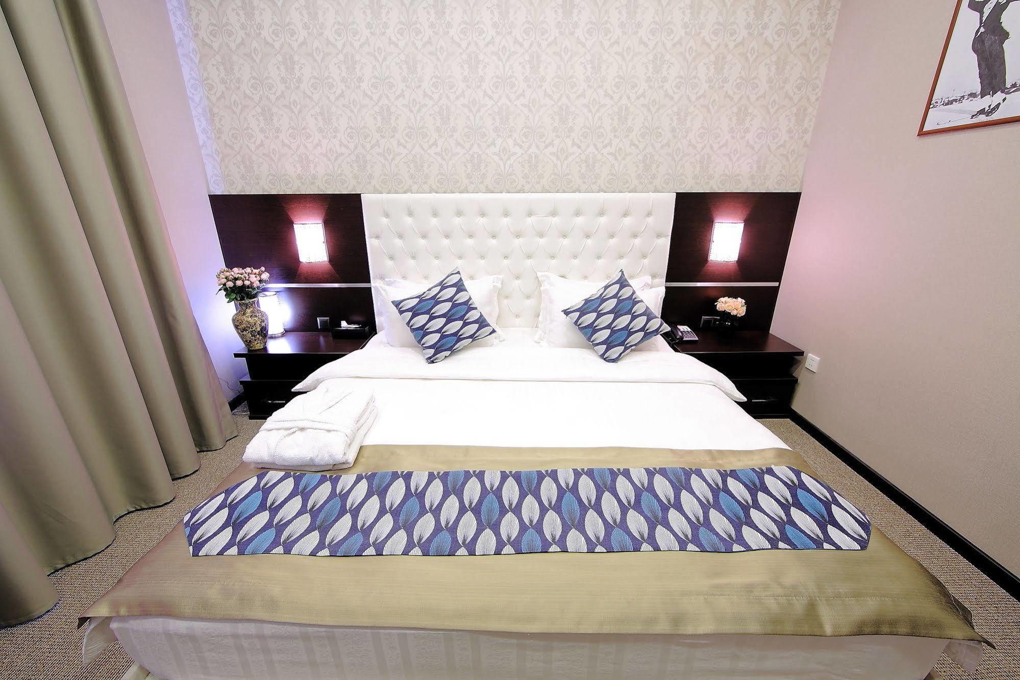 Premier Hotel Bishkek Luaran gambar