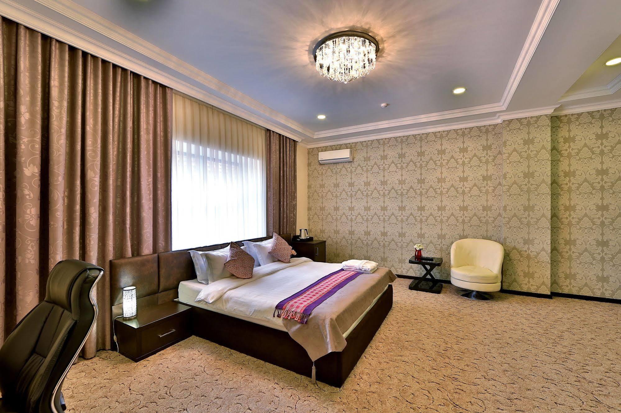 Premier Hotel Bishkek Luaran gambar