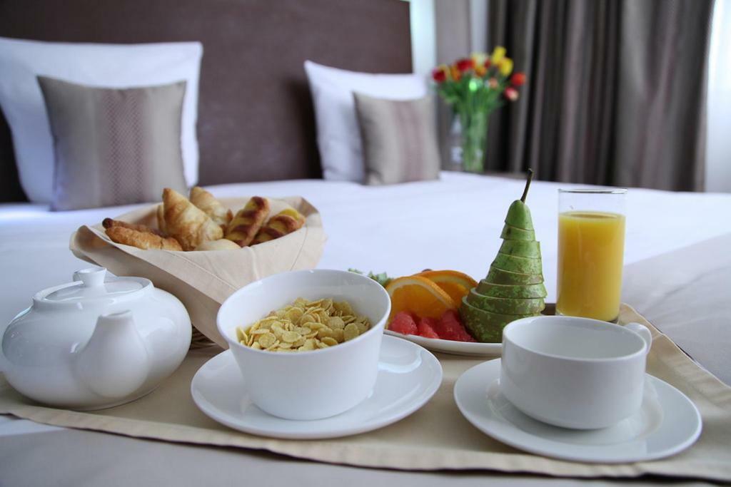 Premier Hotel Bishkek Luaran gambar